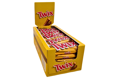 Open 25 x 50g Twix pack showing several wrapped bars and a split bar revealing gooey caramel, biscuit core and milk chocolate coating